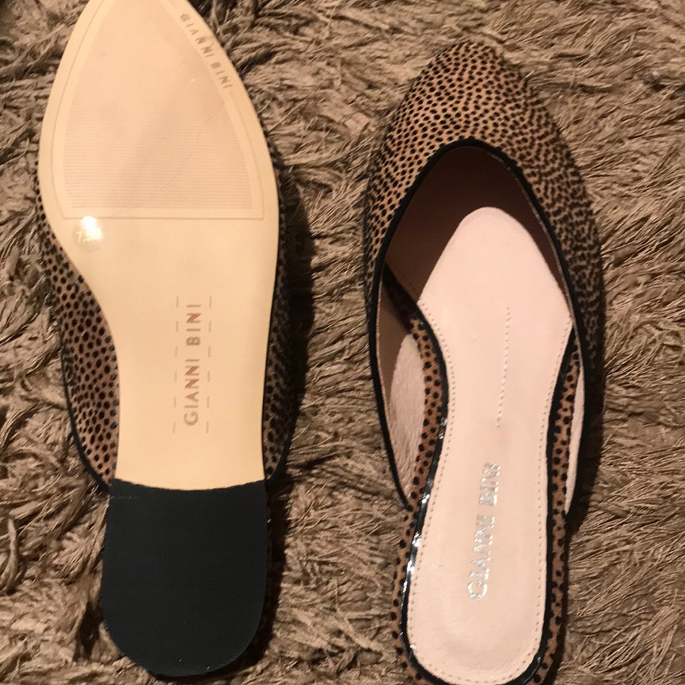 Shoes - Picture 3 of 3